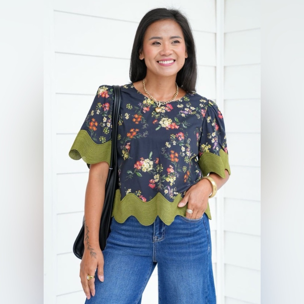 Entro Black Floral Print Short Sleeve Top with Oversized Ric Rac Trim Detail
